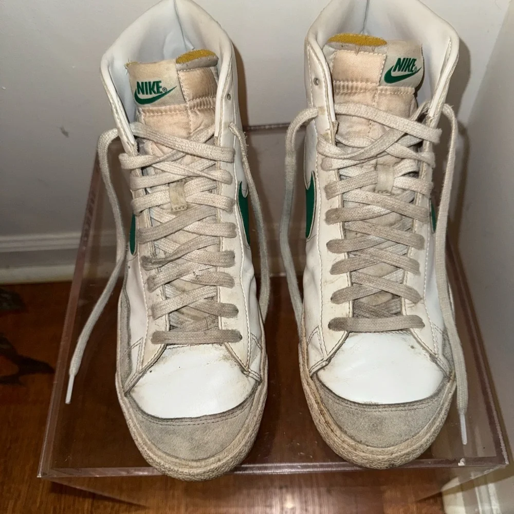Nike Blazer mid ‘77 vintage men’s shoe . Size 11
